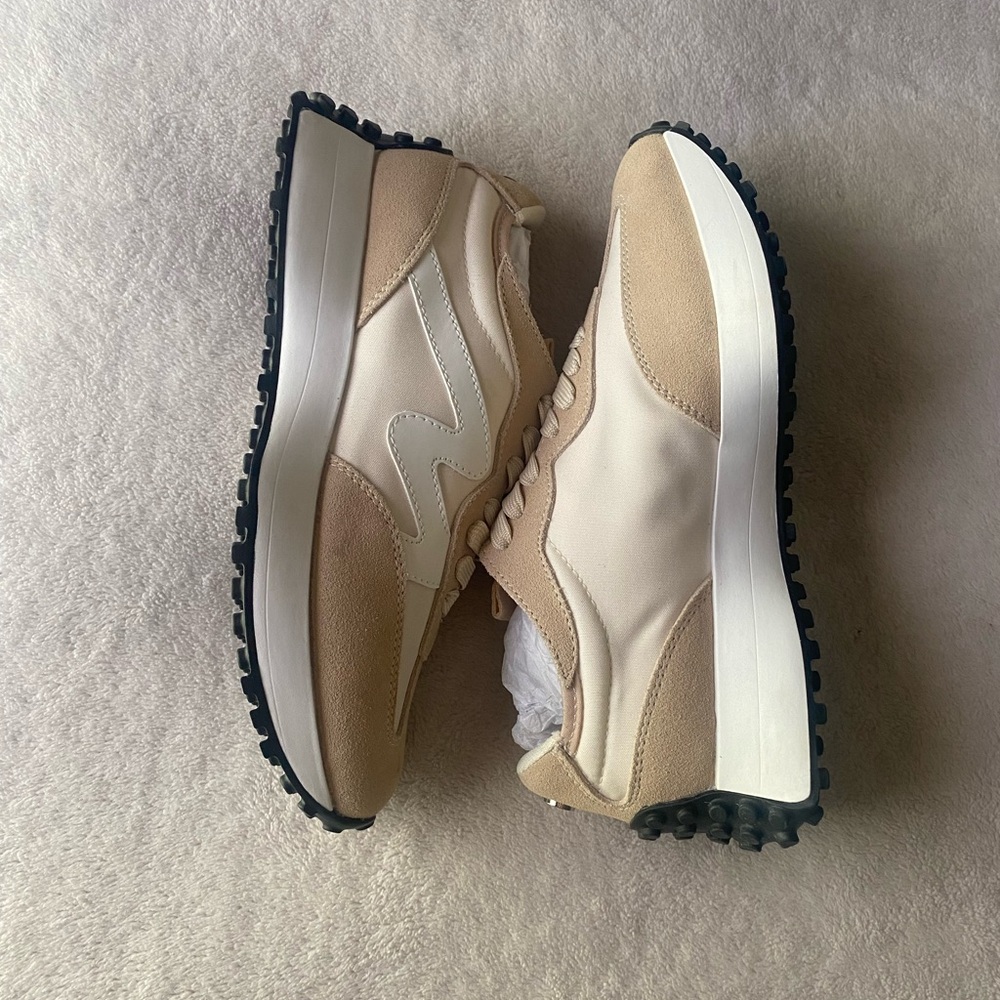 Steve Madden Women’s Campo Sneakers in size 8